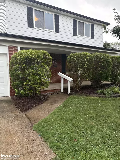 34646 Amsterdam, Sterling Heights, MI 48312