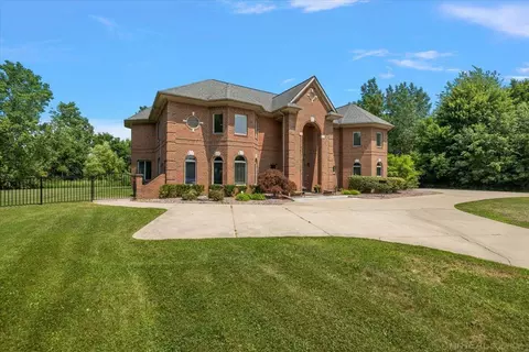Exterior - 15975 E 14 Mile, Fraser, MI 48026 photo 4 of 10