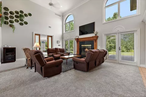 Living - 15975 E 14 Mile, Fraser, MI 48026 photo 1 of 4
