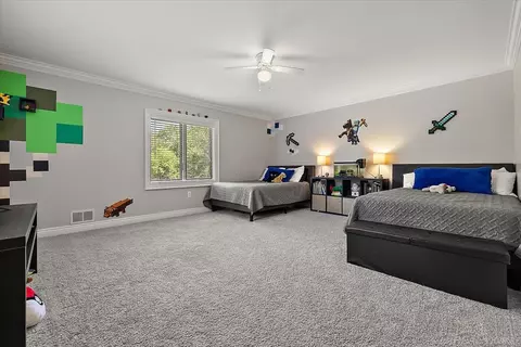 Bedroom - 15975 E 14 Mile, Fraser, MI 48026 photo 7 of 8