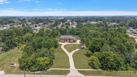View/Area - 15975 E 14 Mile, Fraser, MI 48026 photo 2 of 4