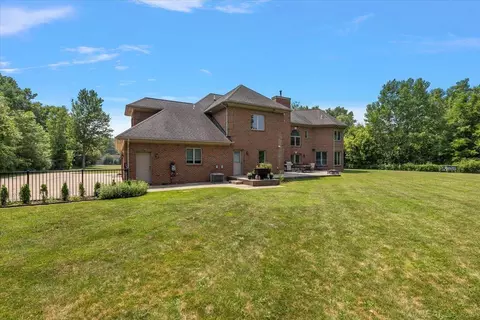 Exterior - 15975 E 14 Mile, Fraser, MI 48026 photo 7 of 10