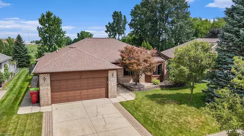 17519 Rocco, Macomb, MI 48044 photo 4