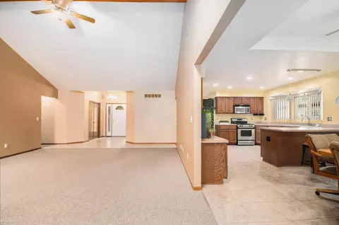 17519 Rocco, Macomb, MI 48044 photo 13