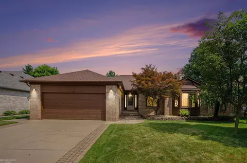 17519 Rocco, Macomb, MI 48044