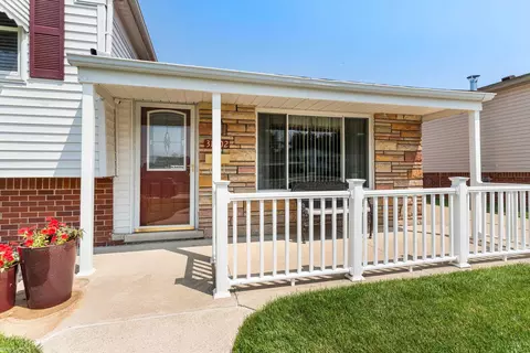 31202 Nelson, Warren, MI 48088 photo 3