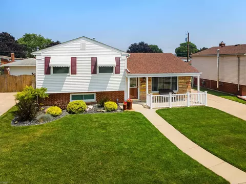 31202 Nelson, Warren, MI 48088 photo 2