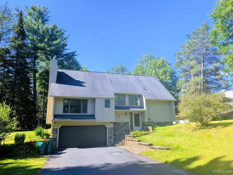 145 Aspen, Marquette, MI 49855