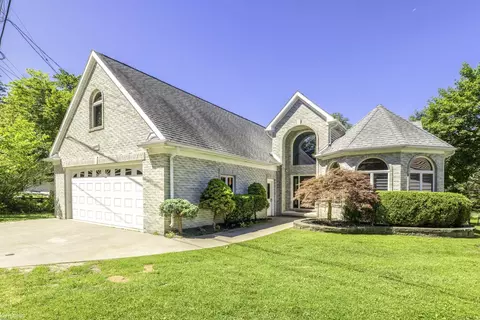 2857 Riverside, Port Huron, MI 48060