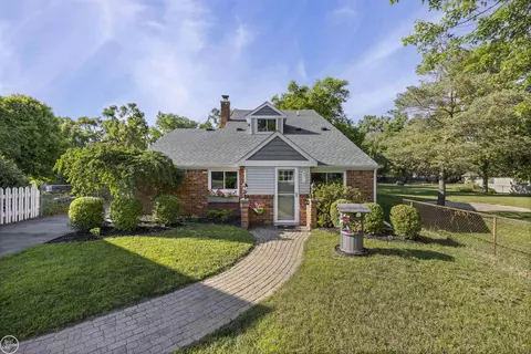 8311 Rhode, Shelby Township, MI 48317