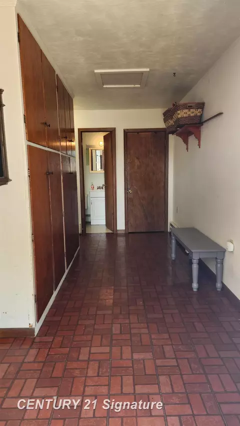 Entry Way - 10320 Frances, Flushing, MI 48433 photo 1 of 2