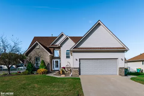 34589 Pine Vly, Richmond, MI 48062