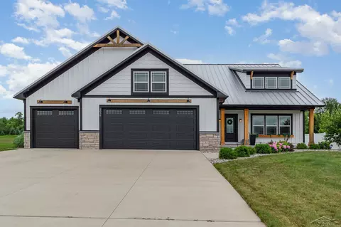 9036 Prairie Vw, Freeland, MI 48623