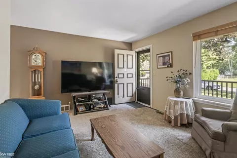 3296 Brookgate, Flint, MI 48507 photo 3