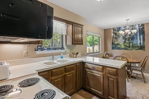 3296 Brookgate, Flint, MI 48507 photo 7