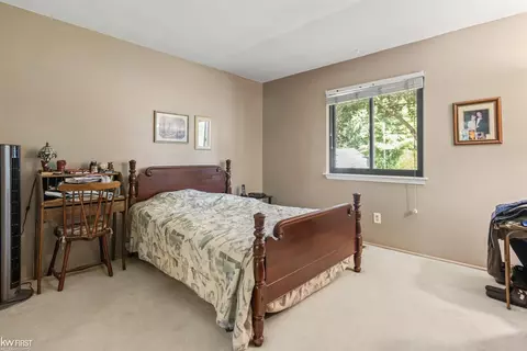 3296 Brookgate, Flint, MI 48507 photo 11