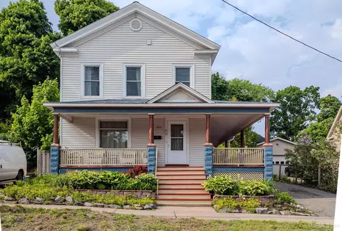 326 W W Blf, Marquette, MI 49855