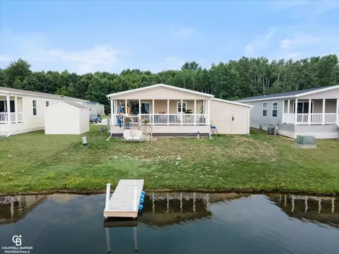 6281 Square Lk, Smiths Creek, MI 48074