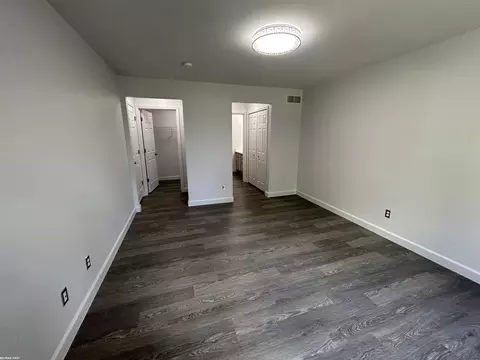 Bedroom - 33090 Forest Park, Wayne, MI 48184 photo 3 of 4