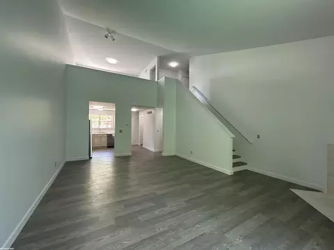 Living - 33090 Forest Park, Wayne, MI 48184 photo 1 of 5