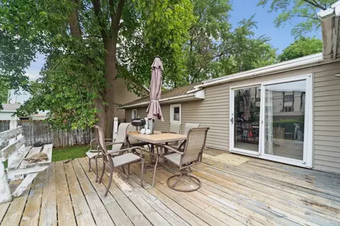 Exterior - 437 Iris, Lansing, MI 48917 photo 3 of 4