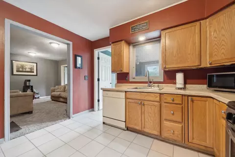Other - 437 Iris, Lansing, MI 48917 photo 3 of 6