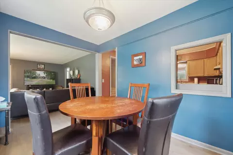 Dining - 437 Iris, Lansing, MI 48917 photo 1 of 2