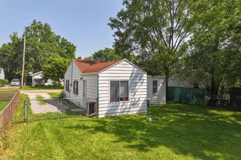Exterior - 1132 Wisner, Mount Morris, MI 48458 photo 4 of 7