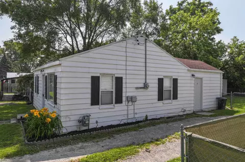 Exterior - 1132 Wisner, Mount Morris, MI 48458 photo 2 of 7