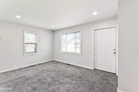 Living - 1132 Wisner, Mount Morris, MI 48458 photo 3 of 3