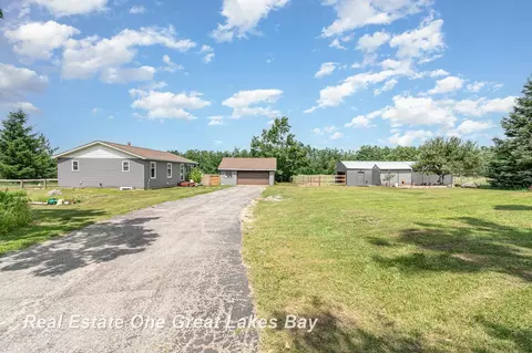 1462 Mcgregor, Vanderbilt, MI 49795 photo 2