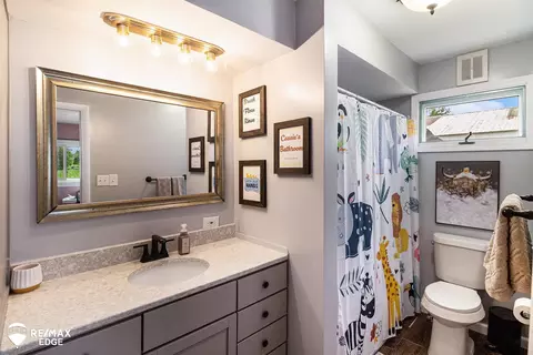 Bath - 10234 Carpenter, Flushing, MI 48433 photo 2 of 2