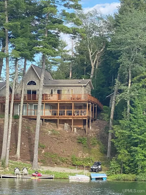 5773 N W Straits Lk, Wetmore, MI 49895