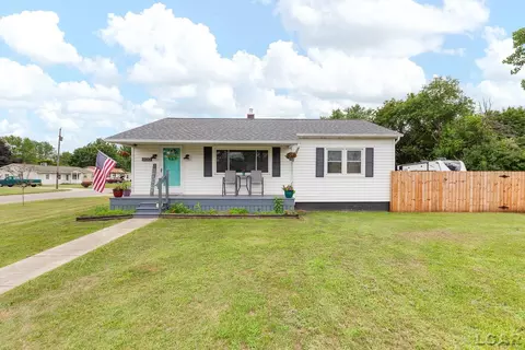 1100 Sunset, Tecumseh, MI 49286