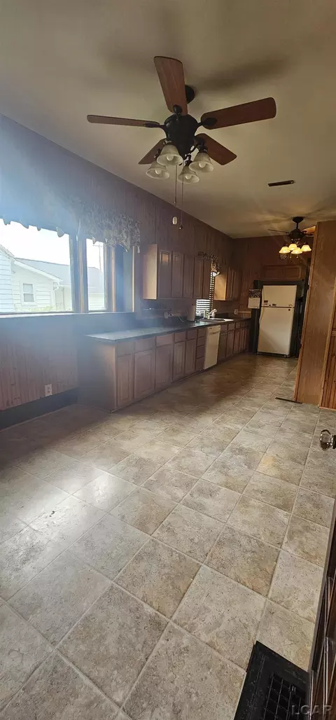 Kitchen - 298 E Chicago, Britton, MI 49229 photo 1 of 2