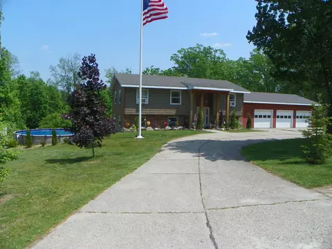 Exterior - 489 Broad, Harrison, MI 48625 photo 5 of 13