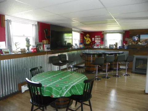 Dining - 489 Broad, Harrison, MI 48625 photo 1 of 3