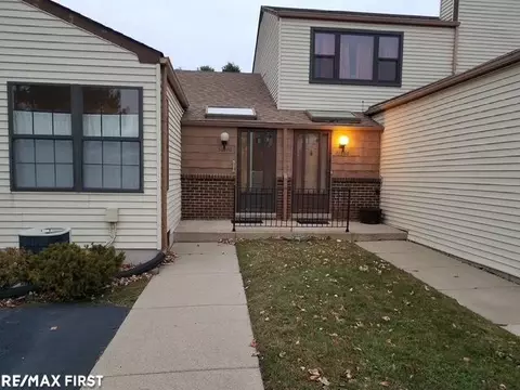 31670 Hoover Rd, Warren, MI 48093