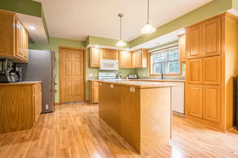 Kitchen - 4545 Willford, Gladwin, MI 48624 photo 4 of 6