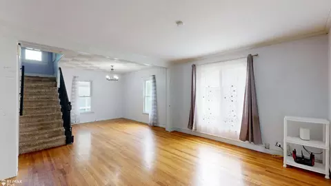 Living - 428 Pine, Clio, MI 48420 photo 2 of 5