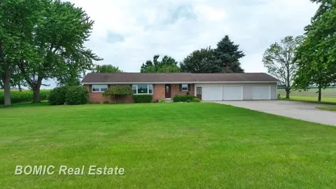 5242 Hart, Vassar, MI 48768