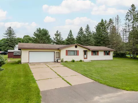198 W Fourth, Caspian, MI 49915