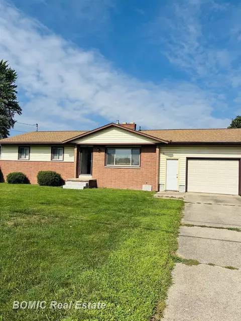 12066 Oak, Birch Run, MI 48415