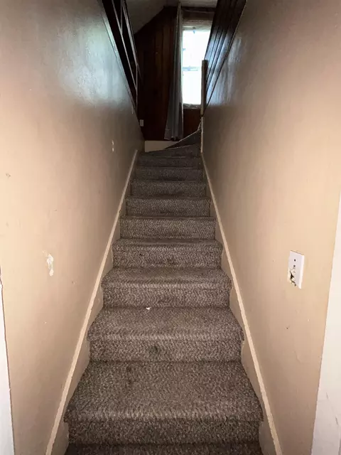 Entry Way - 949 Salisbury, Flint, MI 48532 photo 2 of 2