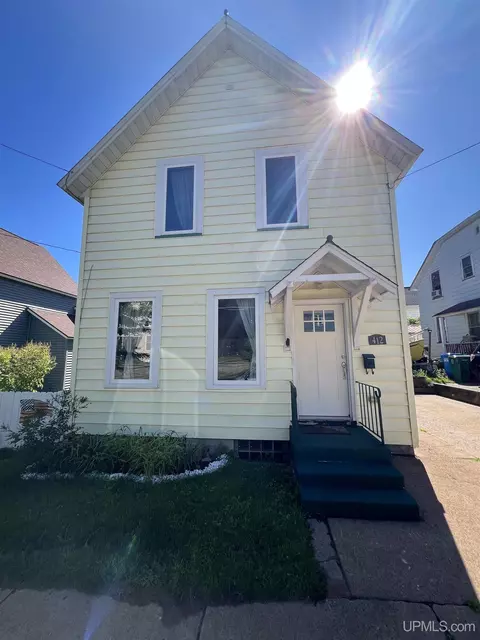 412 Oak, Marquette, MI 49855