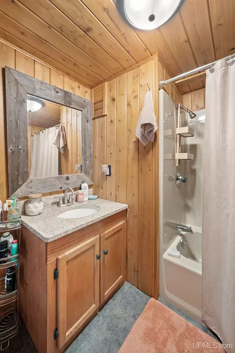 827 Michigan, Ishpeming, MI 49849 photo 28