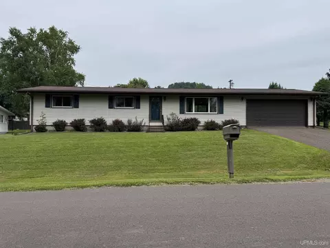 804 E Silver, Bessemer, MI 49911