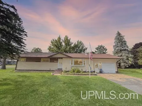 201 Mckinley, Niagara, WI 54151