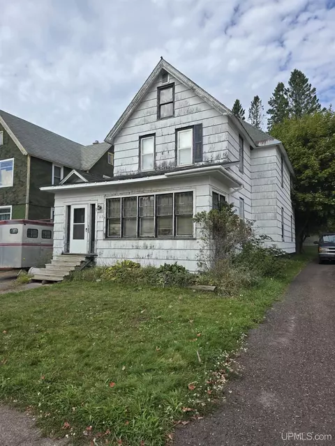 117 S Iroquois, Laurium, MI 49913