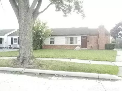 27321 Woodmont, Roseville, MI 48066